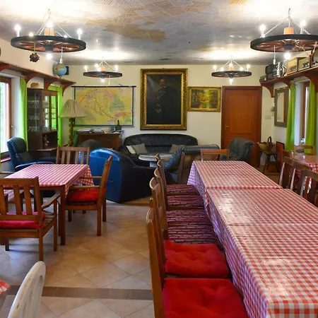 Nyakigláb Villa-3